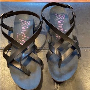 Blowfish Malibu black sandals size 8